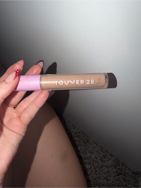 Tower 28 Liquid Concealer - Pale Beige with Pink Cap